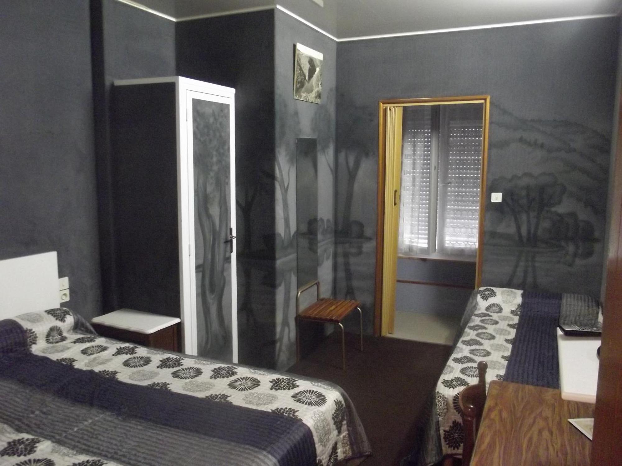 Le Rider Hotel Bort les Orgues Bagian luar foto