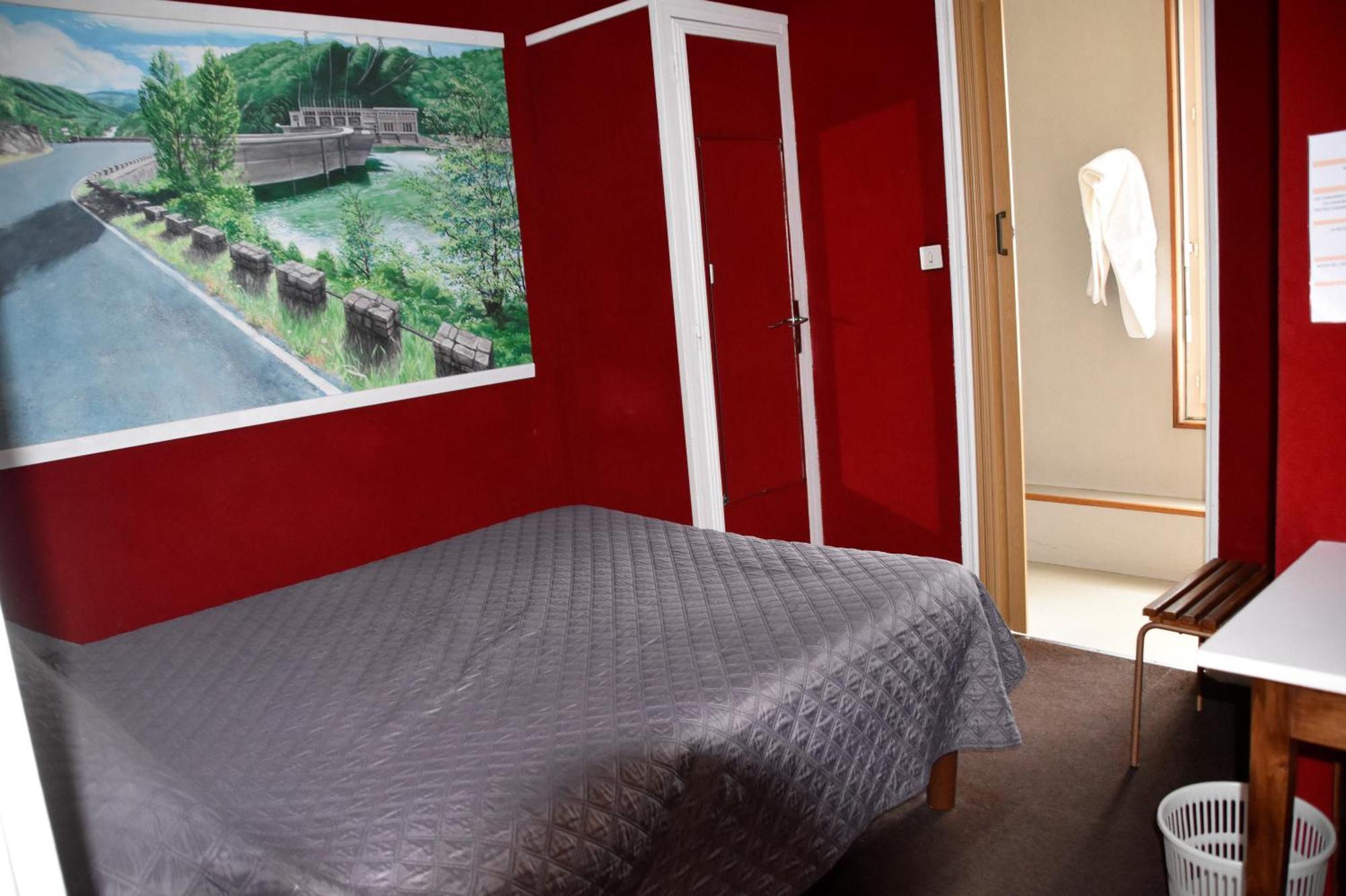 Le Rider Hotel Bort les Orgues Bagian luar foto
