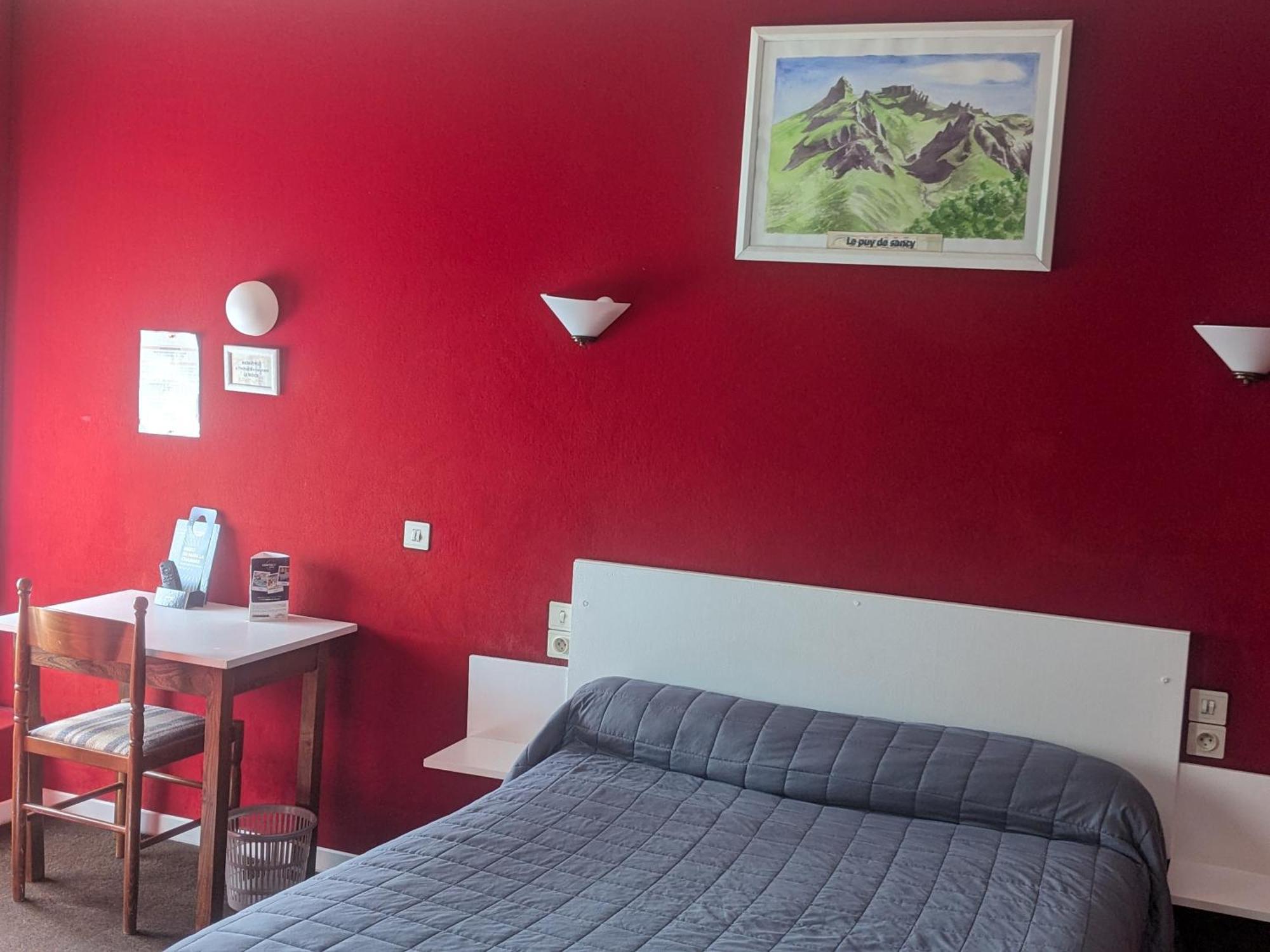 Le Rider Hotel Bort les Orgues Bagian luar foto
