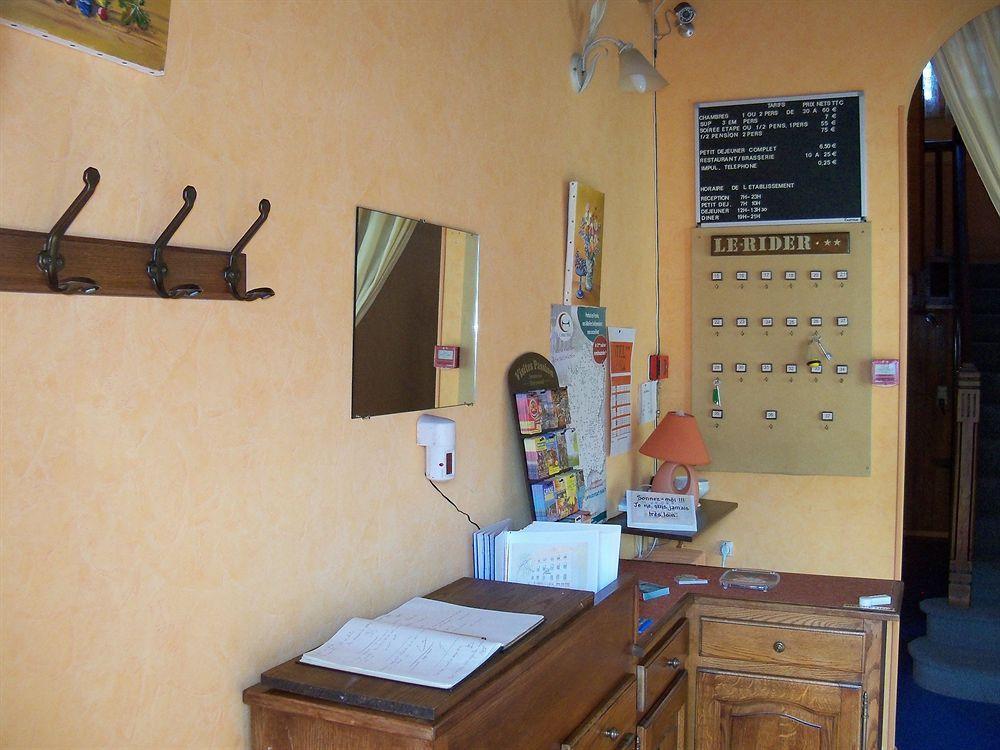 Le Rider Hotel Bort les Orgues Bagian luar foto