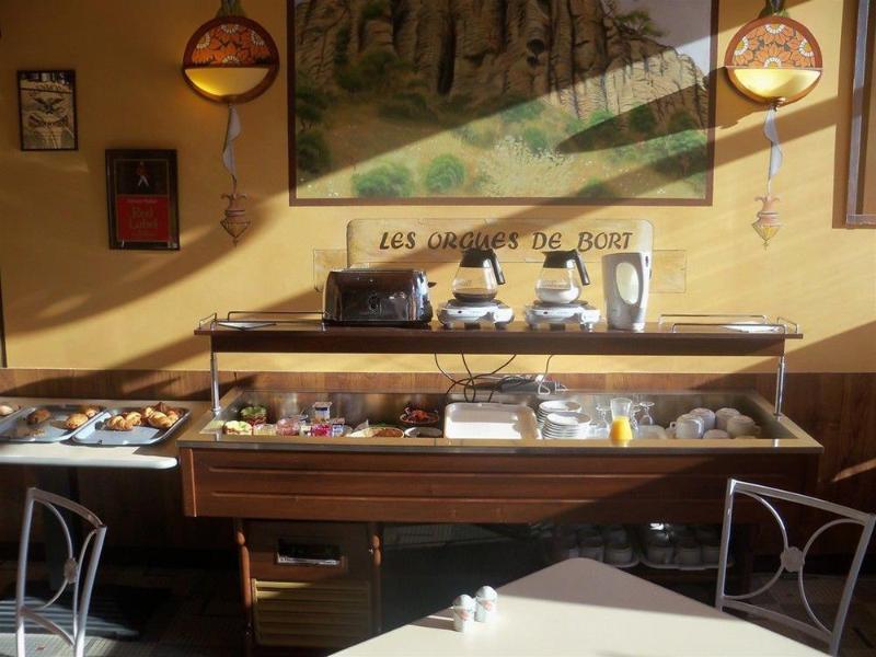 Le Rider Hotel Bort les Orgues Bagian luar foto